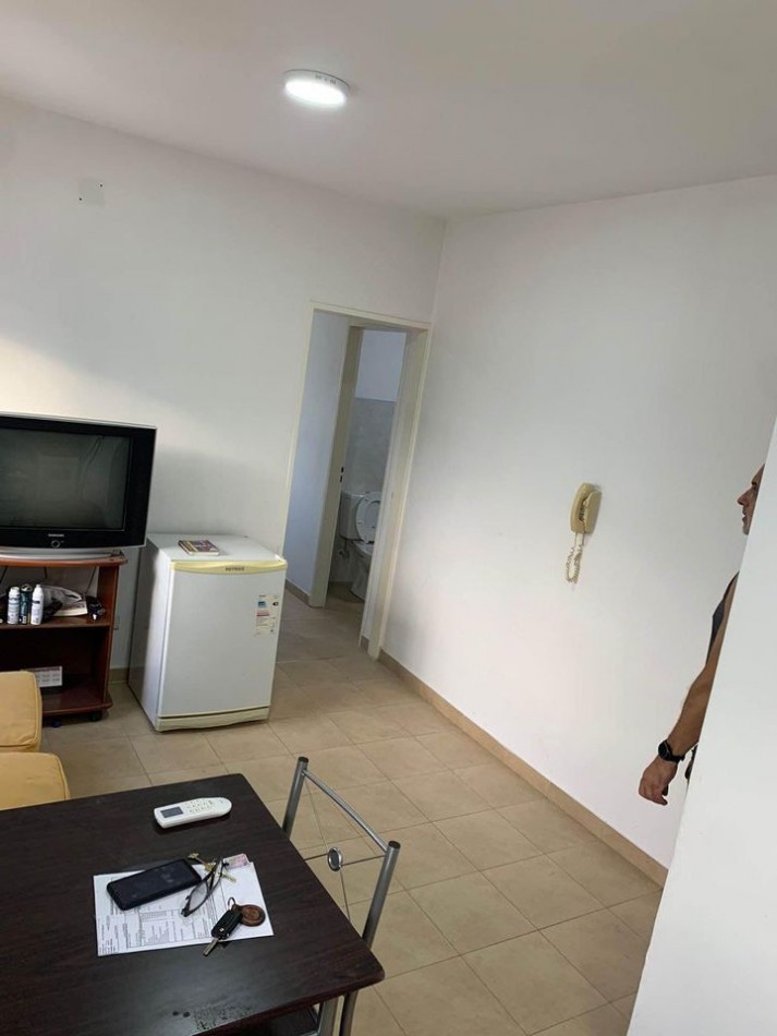 DEPARTAMENTO AMOBLADO EN VENTA ZONA PARQUE