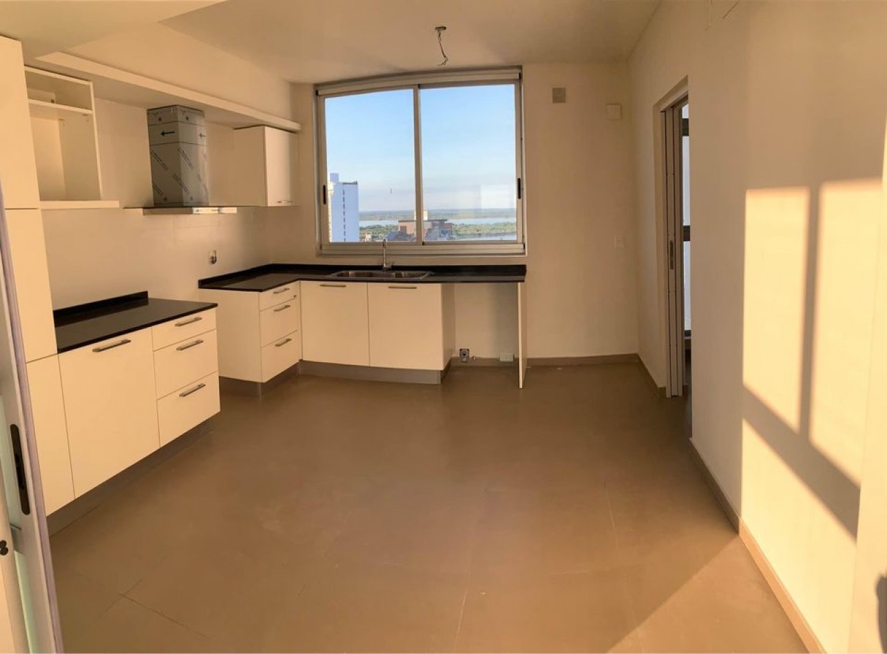 Excelente Semipiso de 160m2 en zona parque. 