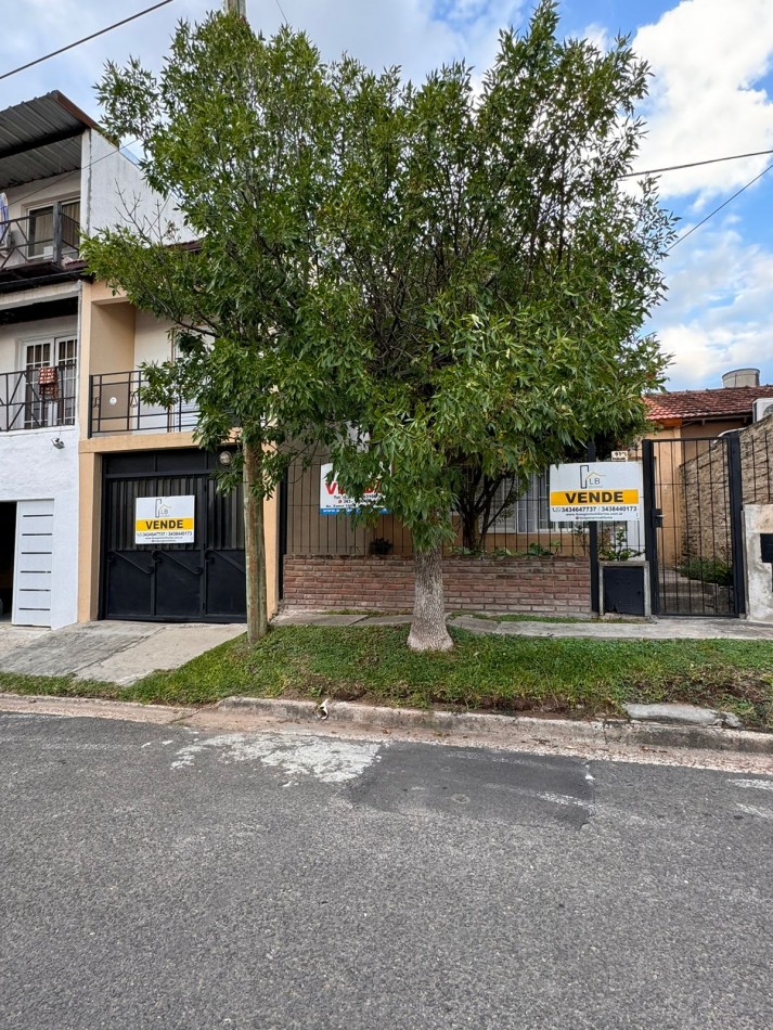 Muy linda casa en calle Ana Teresa Fabini, B° Jardin del Sur.