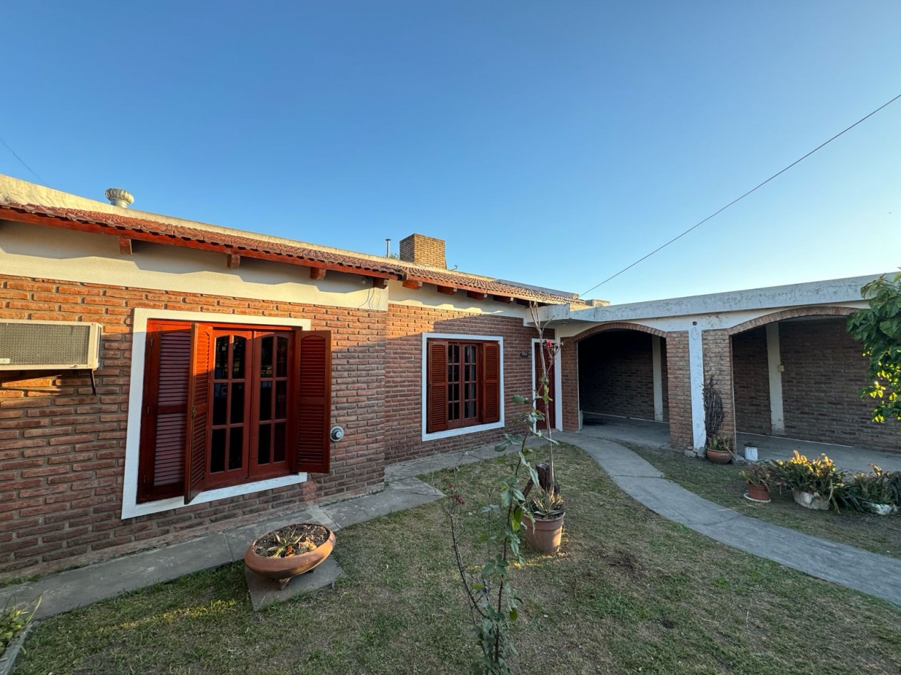 MUY LINDA CASA EN VENTA ZONA ARTIGAS Y O HIGGINS