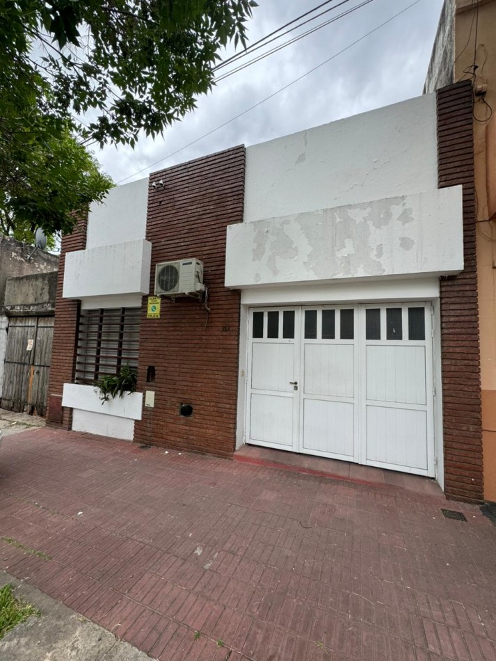 CASA EN VENTA ZONA PLAZA SAENZ PEÑA