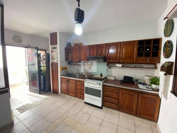 SE VENDE DEPARTAMENTO 2 DORMITORIOS CON COCHERA ZONA PARQUE (ALAMEDA Y CATAMARCA)