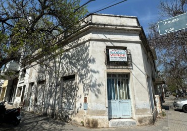 Casa a reciclar / demoler, calle Urquiza esquina Diamante